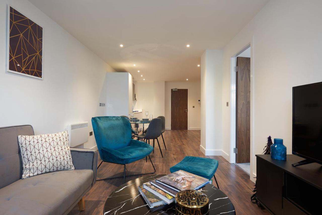 Seven Living Slough - Free Parking & Fast Wi-Fi Apartment Екстериор снимка