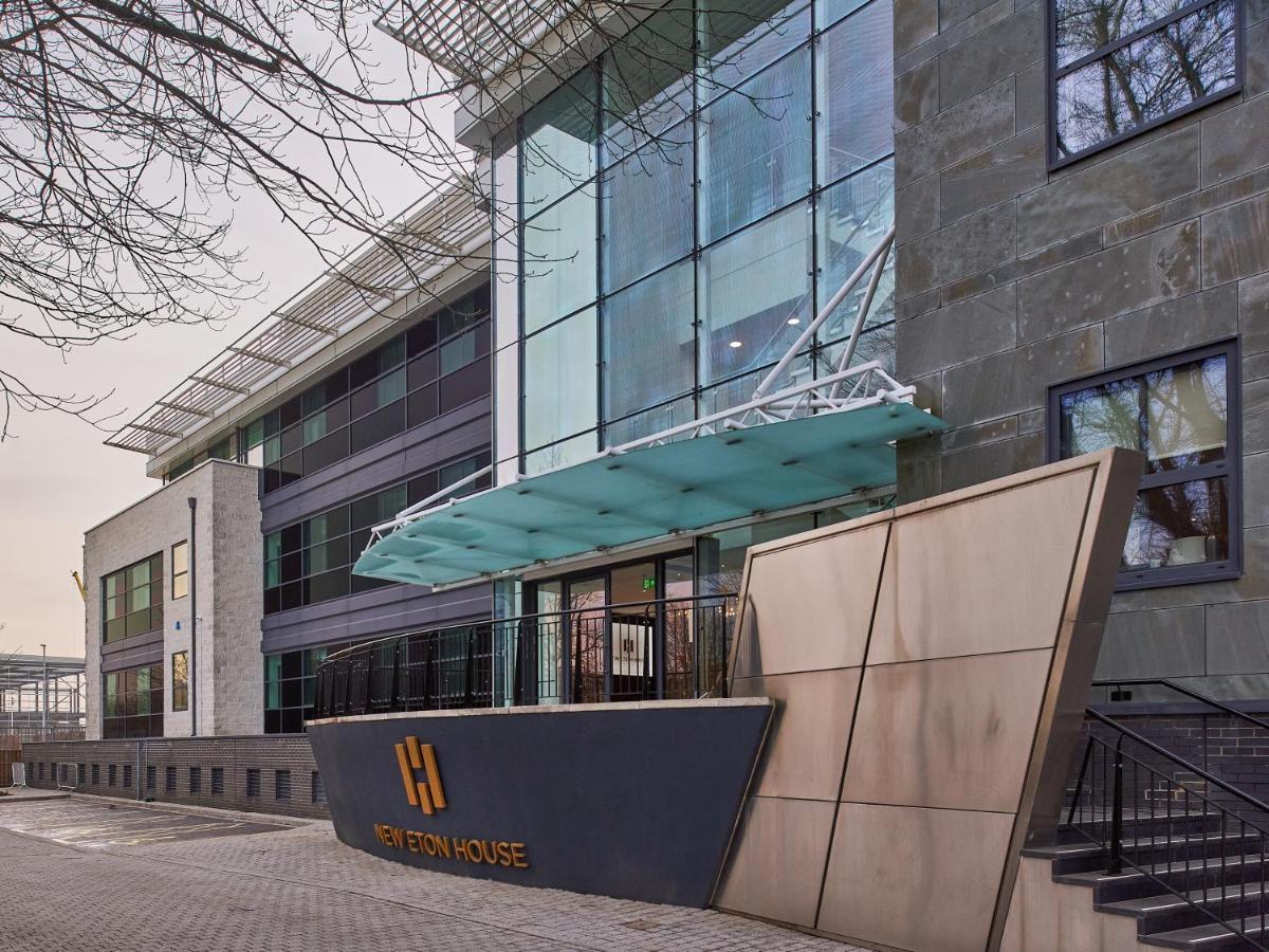 Seven Living Slough - Free Parking & Fast Wi-Fi Apartment Екстериор снимка